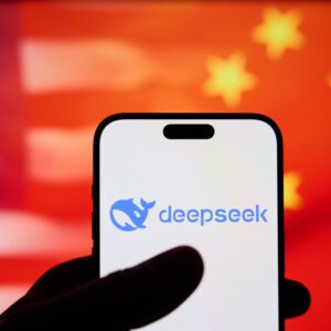 Ameaças da IA Chinesa: Empresas Consideram Bloquear o DeepSeek
